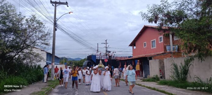 Maricá: homenagem à Iemanjá reúne centenas de devotos e simpatizantes