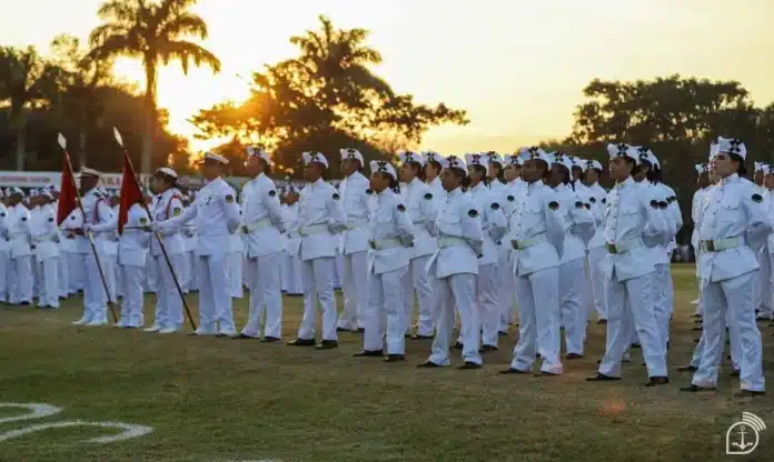 Marinha do Brasil abre concurso do Corpo de Fuzileiros Navais com 1.680 vagas, inscrições até 10 de abril de 2026, curso de formação para turmas de 2027