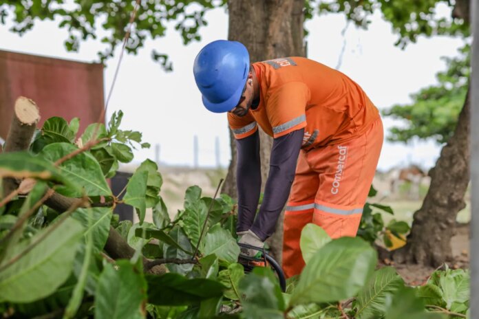 Mutirão de Serviços reforça limpeza urbana no bairro Guarani, em Cabo Frio
