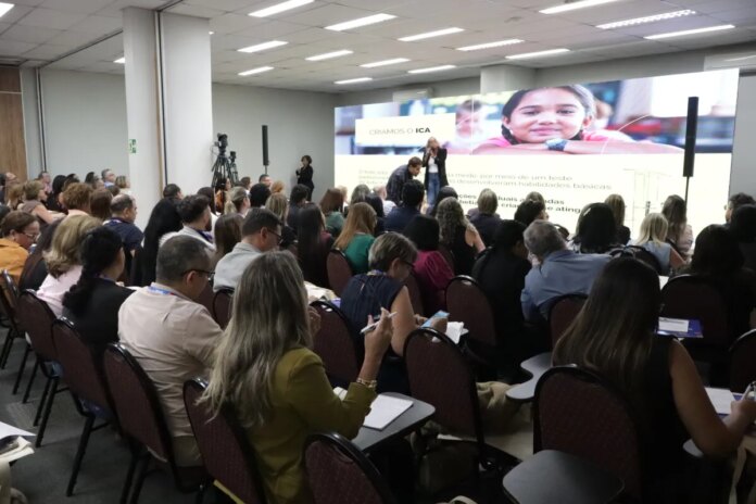 Cabo Frio participa de Encontro Nacional do Compromisso Criança Alfabetizada, em Brasília