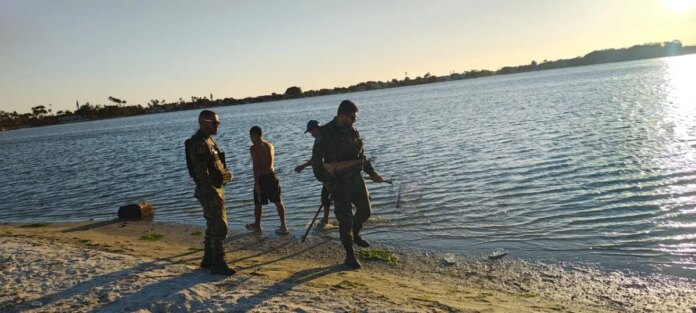 Guarda Civil de Cabo Frio registra seis apreensões de rede de arrasto manual na primeira quinzena do defeso na Lagoa de Araruama