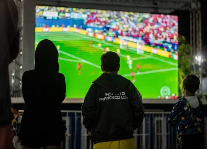 Arena da Copa vai reunir torcedores em Cabo Frio para transmissão de jogo do Brasil x Haiti nesta sexta-feira (19)