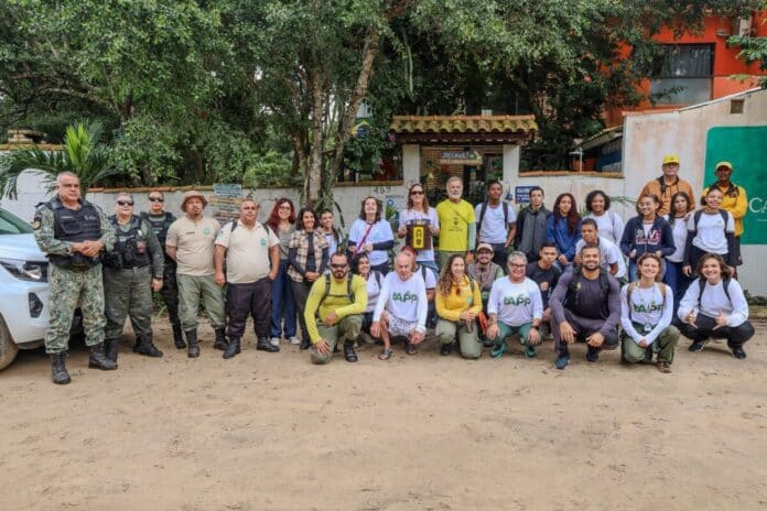 Cabo Frio recebe expedição da Trilha Volta ao Rio com atividades de educação ambiental no Pontal do Peró