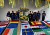 Centro-Dia de Cabo Frio faz exposição de bandeiras da Copa confeccionadas com tampinhas de garrafa Centro-Dia de Cabo Frio faz exposição de bandeiras da Copa confeccionadas com tampinhas de garrafa
