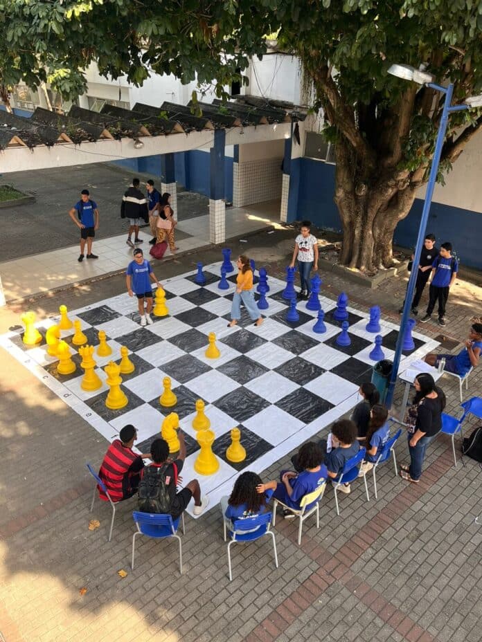 Projeto de xadrez ganha destaque em escolas municipais de Cabo Frio