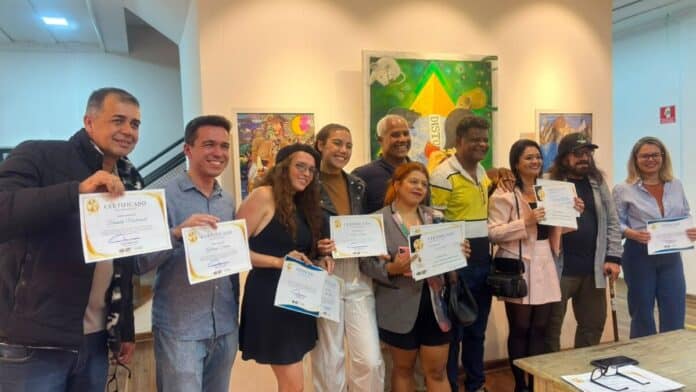 Secretaria de Cultura de Cabo Frio premia artistas participantes da 35ª Semana Teixeira e Sousa