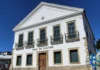 Maricá ilumina Casa de Cultura com as cores do arco-íris em celebração ao Orgulho LGBTQIAPN+