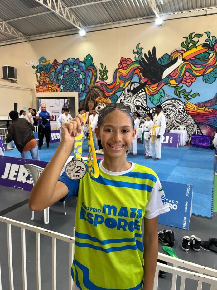 Aluna da rede municipal conquista medalha de prata nos Jogos Escolares do Estado do Rio de Janeiro