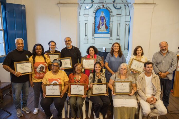 Artesanato cabo-friense recebe moção de aplausos da Câmara Municipal