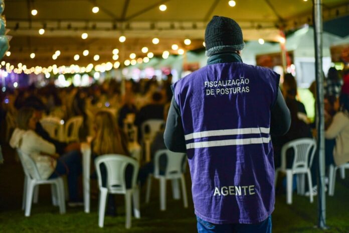 Festival do Camarão terá operação especial de trânsito e ordenamento na Praia do Siqueira