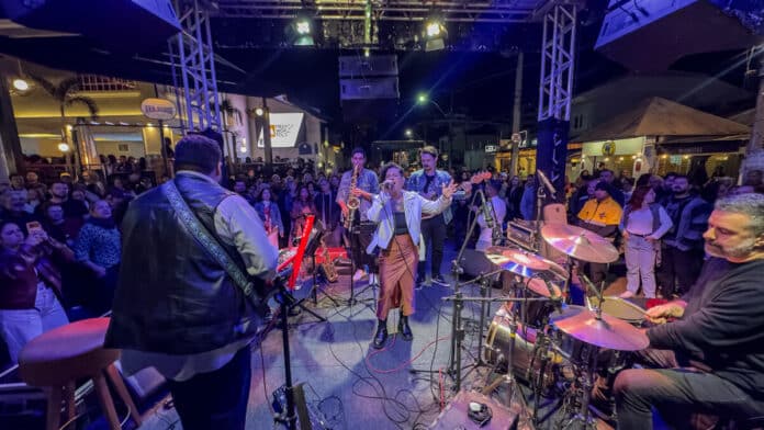 Jazz São Benedito transforma noite de inverno em encontro de música, cultura e história na Passagem