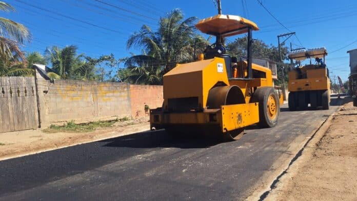 Mais uma rua de Tamoios recebe obras de pavimentação nesta segunda-feira (20)