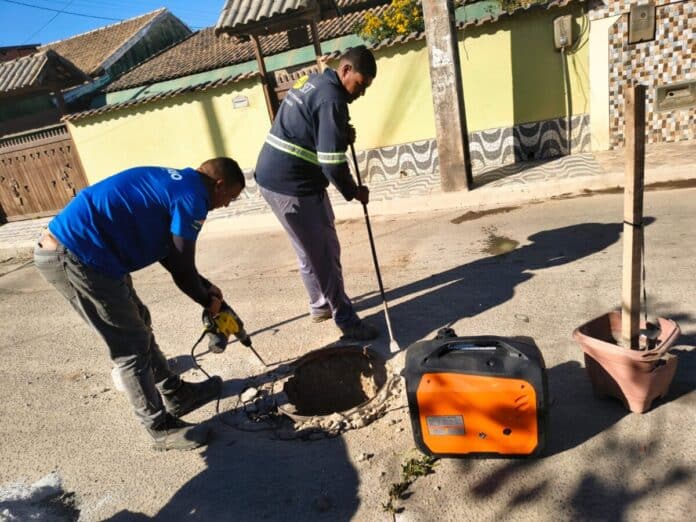 Mutirão de manutenção de bueiros avança e atende novos bairros de Cabo Frio