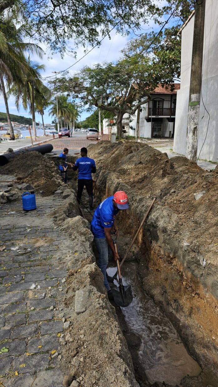 Prefeitura de Cabo Frio realiza troca de manilhas e manutenção da rede de drenagem no Portinho